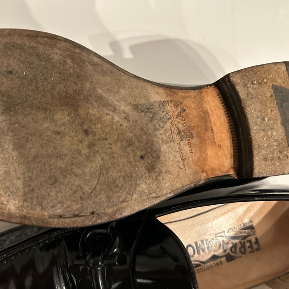 Salvatore Ferragamo GRANDIOSO GANCINI BIT PATENT LOAFER Size: 8 - Picture 10 of 11